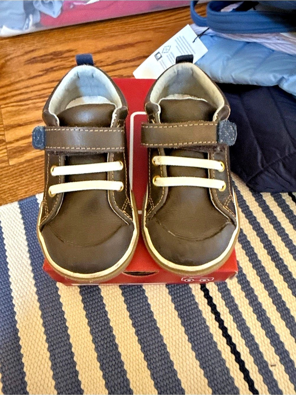 See Kai Run Stevie II Brown Leather Brown & White Leather Sneakers Girls US 8